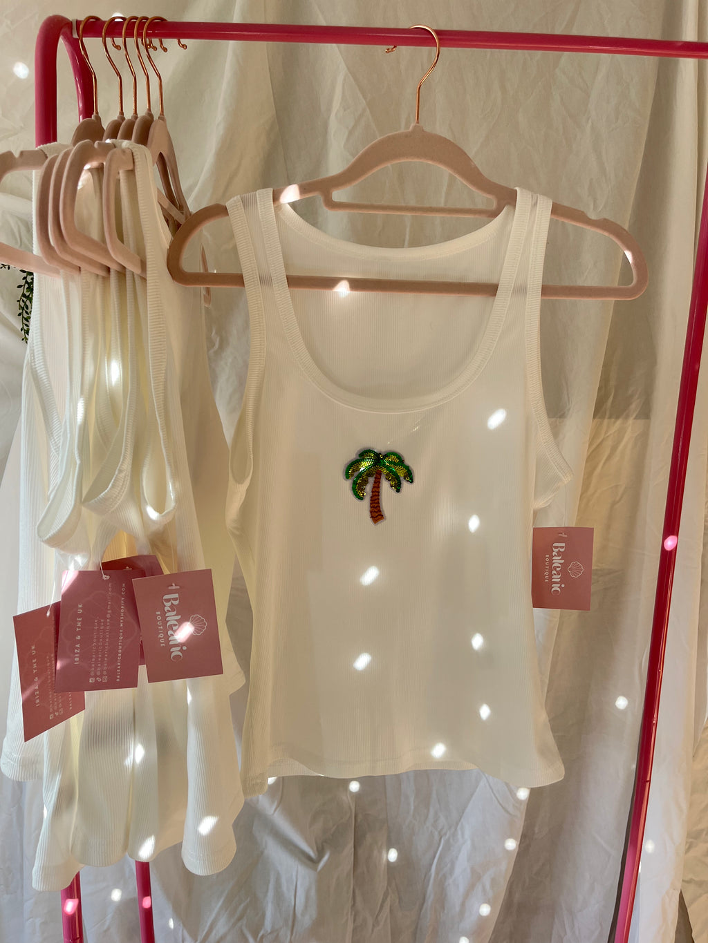 The Palm Star Tank